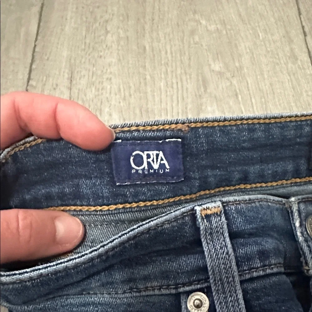 Lucky Brand Dark Blue Distressed Ankle Crop Jeans
